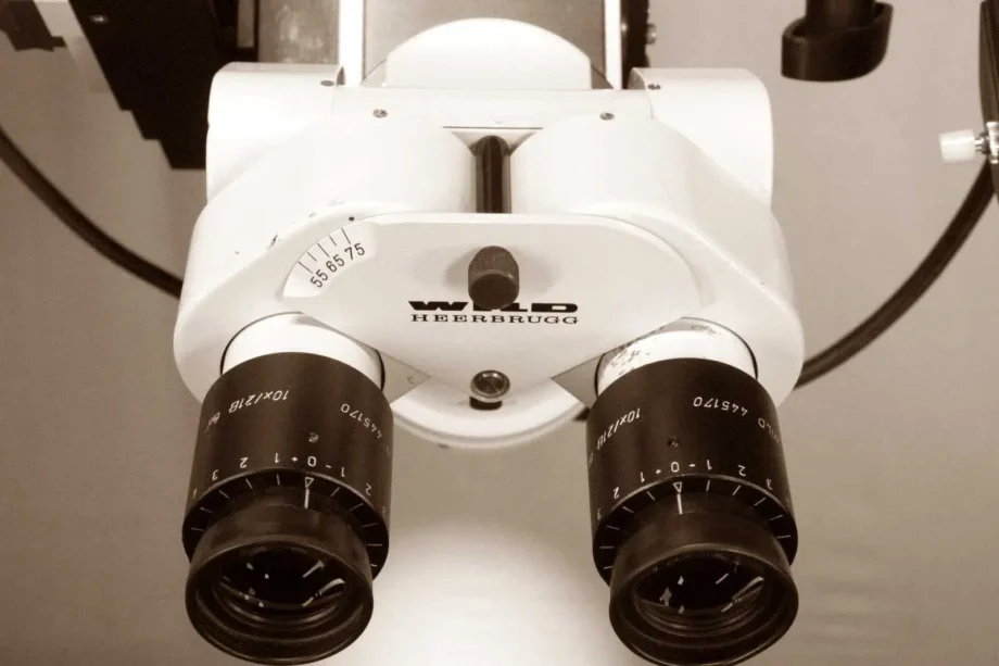 LEICA M500N Surgical Microscope with floorstand