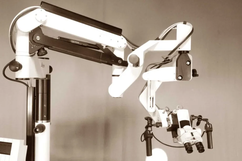 LEICA M500N Surgical Microscope with floorstand